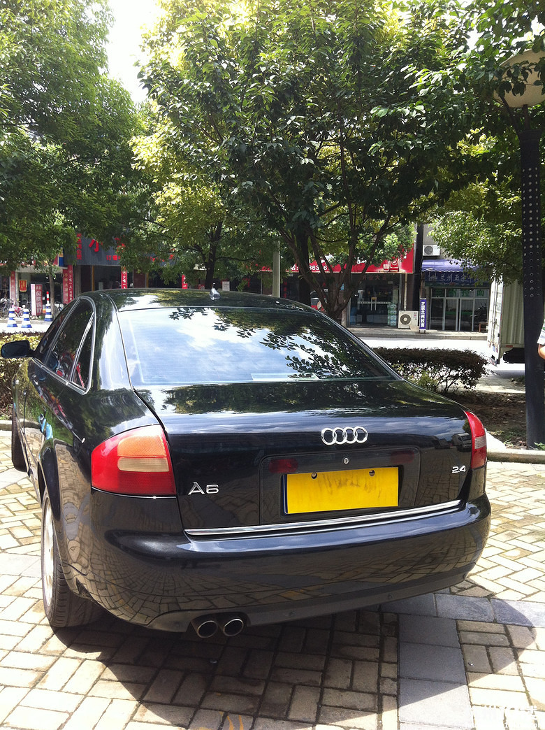 杭州神尊租车,租车方便实惠,期待您的到来