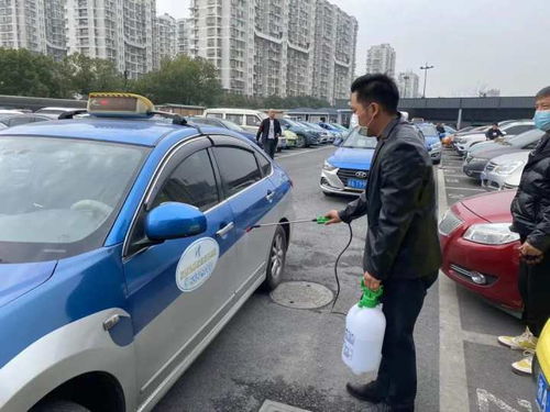 杭州出租车上也有 场所码 ,上车请先扫码